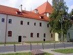 Odbudowany klasztor po bernardynkach, fundacja Leona Sapiegi
